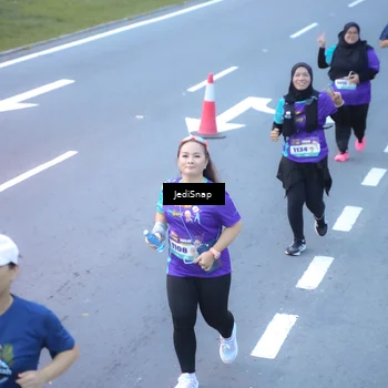 Runner Photo 8265891