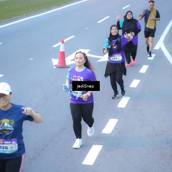 Runner Photo 8265938