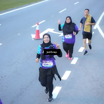 Runner Photo 8265969