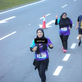 Runner Photo 8265980