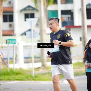 Runner Photo 8265996