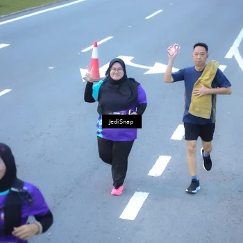 Runner Photo 8266016