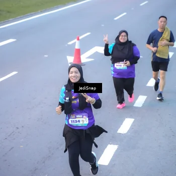 Runner Photo 8266028