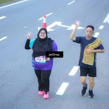 Runner Photo 8266054