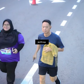 Runner Photo 8266071