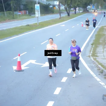 Runner Photo 8266391