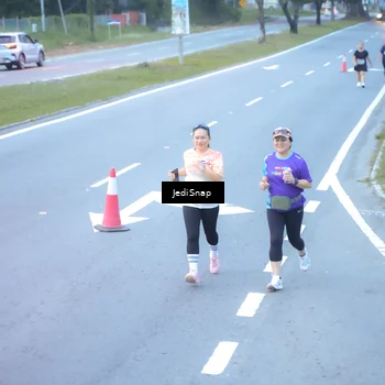 Runner Photo 8266668