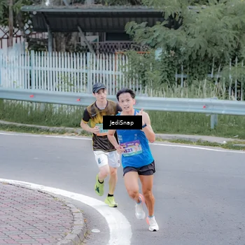 Runner Photo 8267253