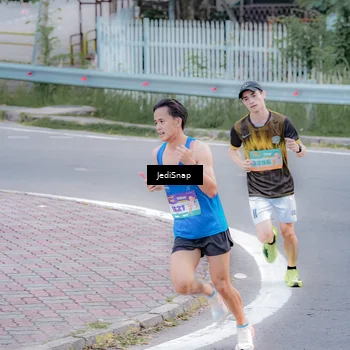 Runner Photo 8267307