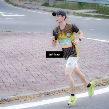 Runner Photo 8267343