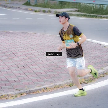 Runner Photo 8267345