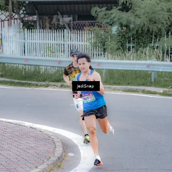 Runner Photo 8267362