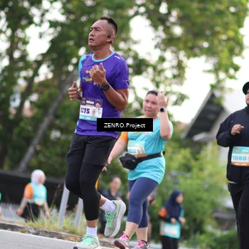 Runner Photo 8267364