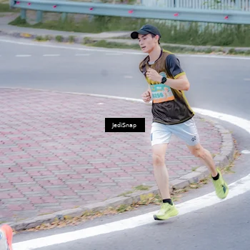 Runner Photo 8267438