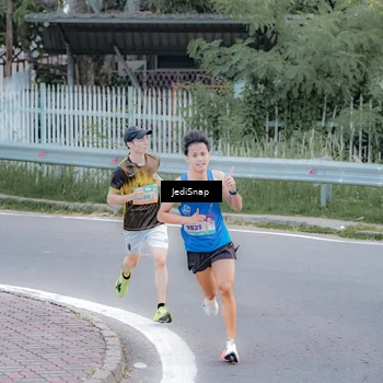 Runner Photo 8267439