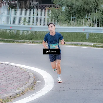Runner Photo 8267446