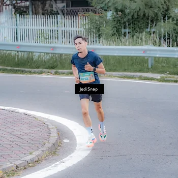 Runner Photo 8267453
