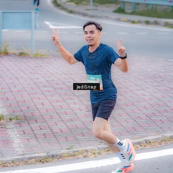 Runner Photo 8267533