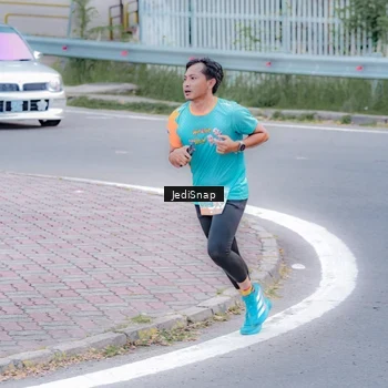 Runner Photo 8267595