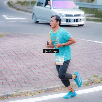 Runner Photo 8267615