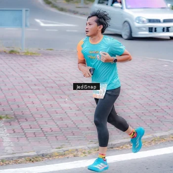 Runner Photo 8267624