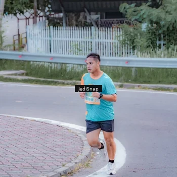 Runner Photo 8267695