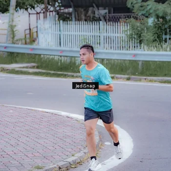 Runner Photo 8267696