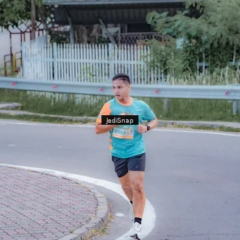 Runner Photo 8267721