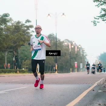 Runner Photo 8267806