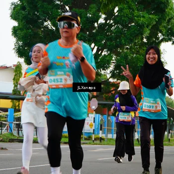 Runner Photo 8268004