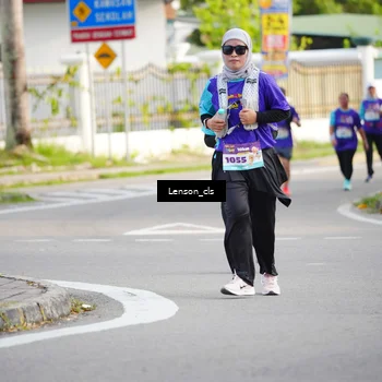 Runner Photo 8268384