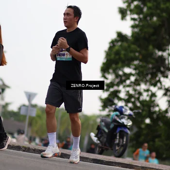 Runner Photo 8268501