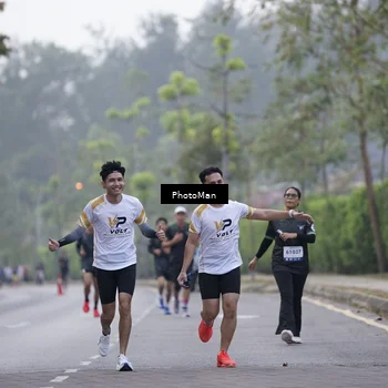 Runner Photo 8269335