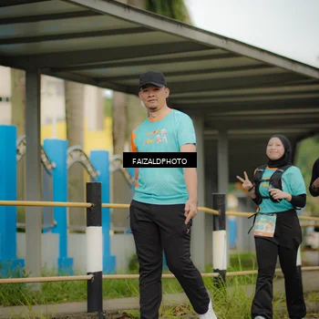 Runner Photo 8270004