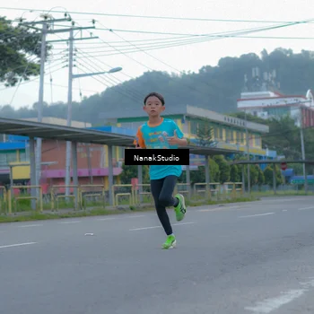 Runner Photo 8270012