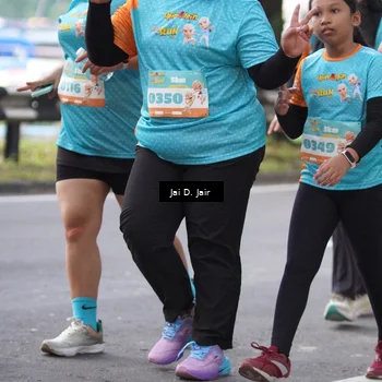 Runner Photo 8270020