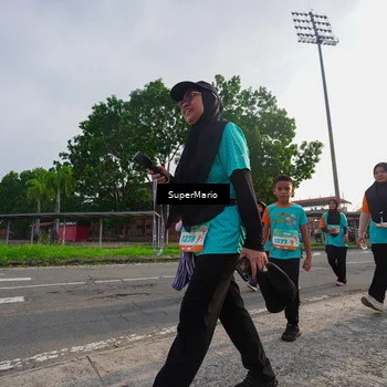 Runner Photo 8270025