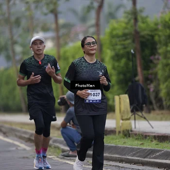 Runner Photo 8270045