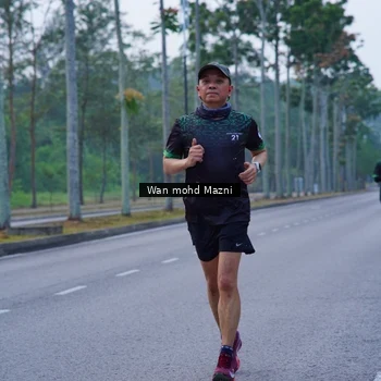 Runner Photo 8270060