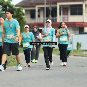 Runner Photo 8270201
