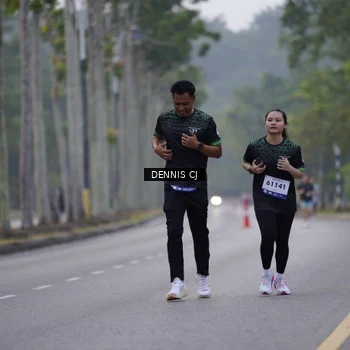 Runner Photo 8270234