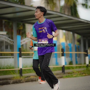 Runner Photo 8270272
