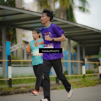 Runner Photo 8270331