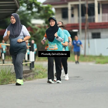 Runner Photo 8270345