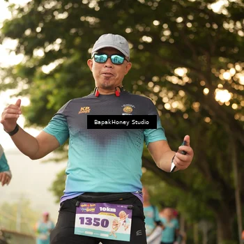 Runner Photo 8270439