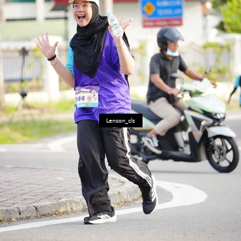 Runner Photo 8270657