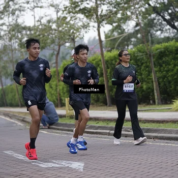 Runner Photo 8270756