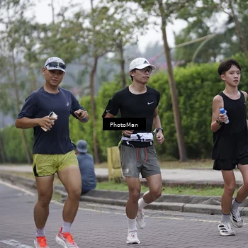 Runner Photo 8270809