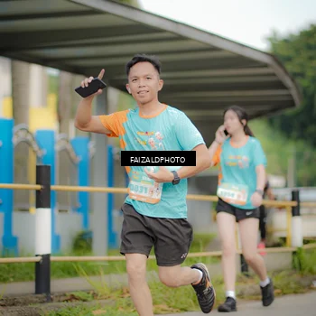 Runner Photo 8271115