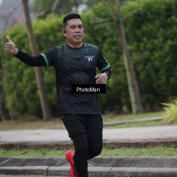 Runner Photo 8271159